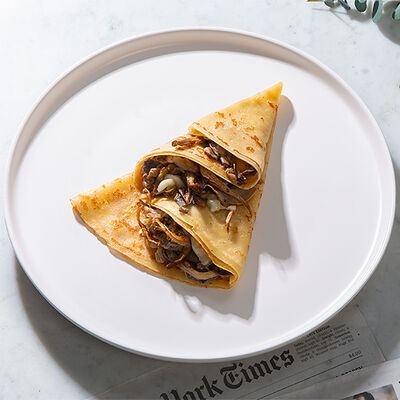 Блин с грибами и трюфельным кремом в Yami Yami по цене 415 ₽