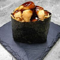 Гункан с лососем в терияки в Full house