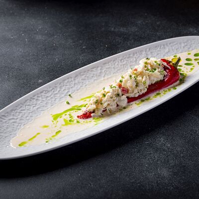 Перец рамиро запеченый на углях, фаршированный крабом в Шале Берёзка по цене 2400 ₽