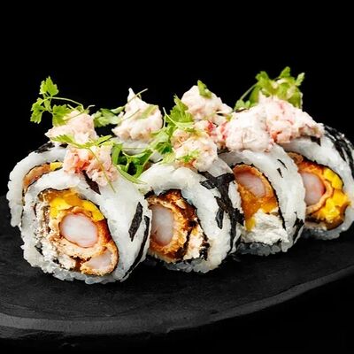 Ролл с креветкой и крабом в Sushi please по цене 1430 ₽