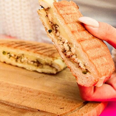 Панини медовая курочка в Vicecoffe по цене 239 ₽