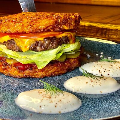 Дранбургер в Кафе Цоколь по цене 660 ₽