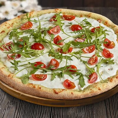 Пицца вегетарианская в сливочном соусе в Вкусные Суши Premium по цене 499