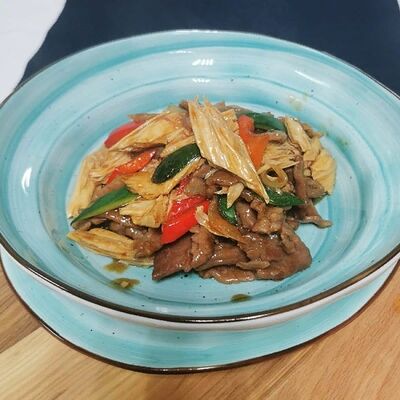 Говядина жареная со спаржей в Харбин по цене 1588 ₽