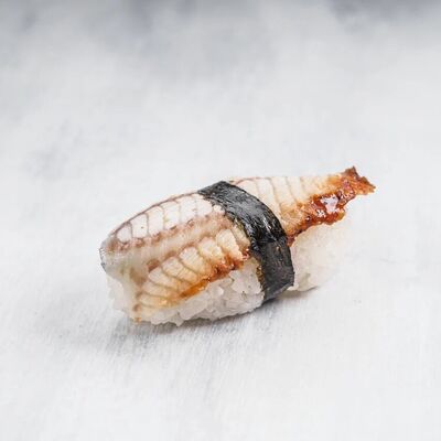 Суши с угрём в Yummy yummy по цене 105 ₽