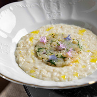 Цитрусовое ризотто, тартар из гребешка в Cape