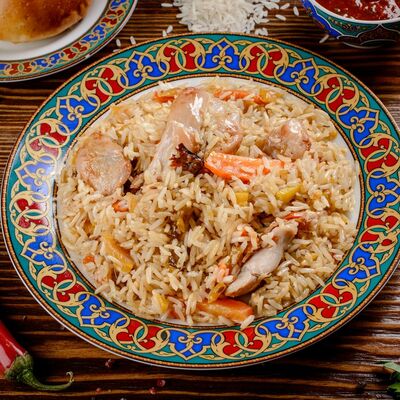 Плов с курицей в Плов Хауз по цене 435 ₽
