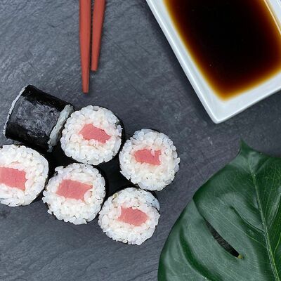 Ролл с тунцом в Гастробар DOM по цене 290