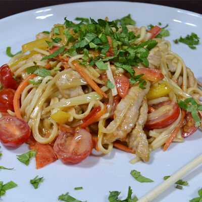 Wok Курица в кокосовом соусе в Viet Quan по цене 495 ₽