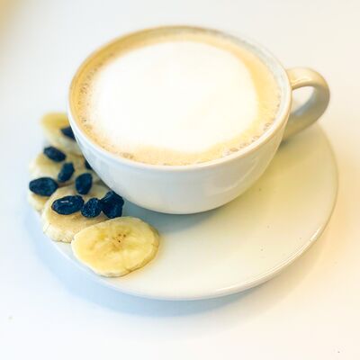 Бананово-черничный раф (большой) в Просто кофе по цене 320 ₽