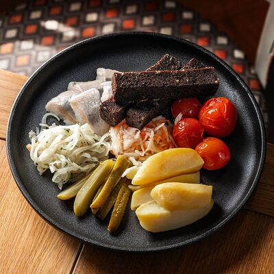 Закуска к водке в Густо & Пряно по цене 708 ₽