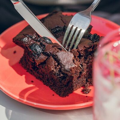 Брауни классический в Zanoza Open Bar по цене 550 ₽