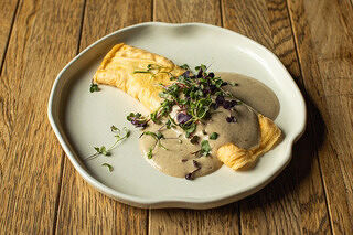 Омлет с желтком и грибным кремом в Touché по цене 650 ₽