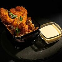 Куриные стрипсы в Cocos Lounge