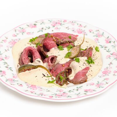 Вителло Тоннато в Ciro bistro по цене 1300 ₽