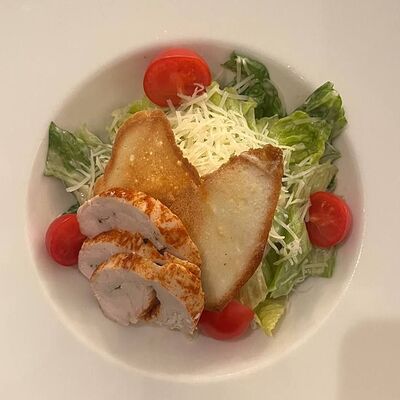Цезарь с курицей в Эрмитаж по цене 600 ₽