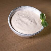 Белый соус с чесноком и орехами в Гриль-миксер