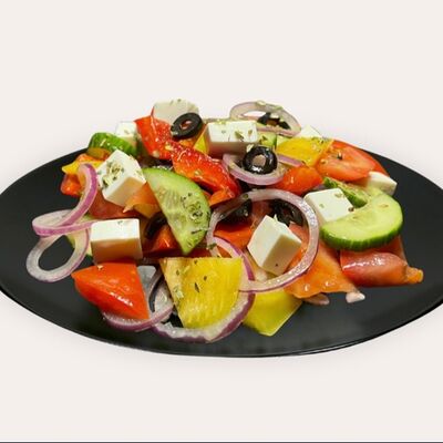 Салат Греческийв Red Drakon по цене 647 ₽