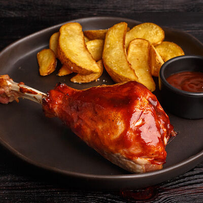 Запеченная голень индейки в Good Company по цене 830 ₽