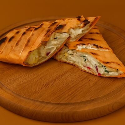 Шаурма с курицей (острая) в Кебабз по цене 290 ₽