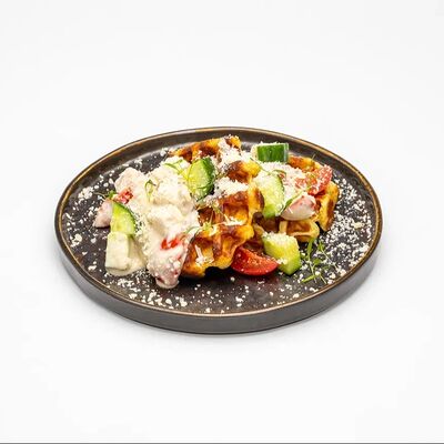 Вафли картофель с куриной грудкой в Le dessert по цене 660 ₽