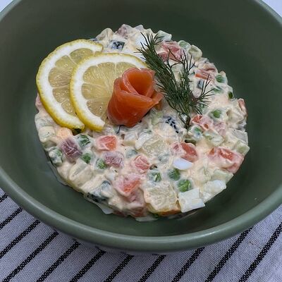 Оливье с форелью в ZEBRA по цене 500 ₽