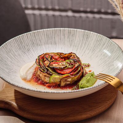 Лазанья овощная в УРМАН кафе по цене 495 ₽