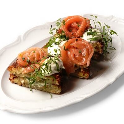 Драники с лососемв Завтрак по цене 800 ₽