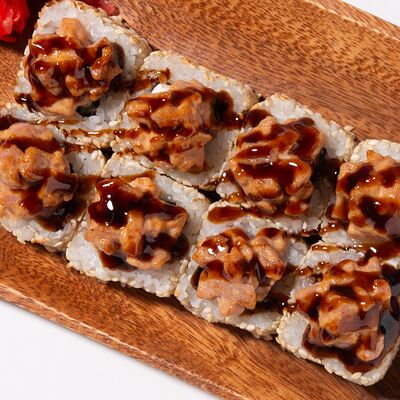 Запеченный ролл Спайси с тунцом в Ями Тим по цене 820 ₽