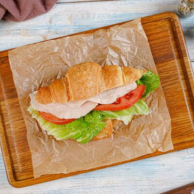 Круассан с курицей в Термос по цене 630 ₽