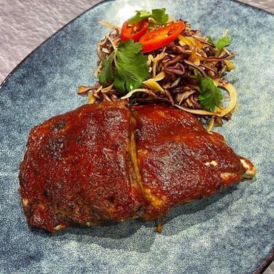 Ребра BBQ с салатом и соусом в Ленинградский Экспресс по цене 840 ₽
