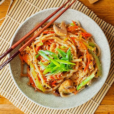 Вок с лапшой и овощами в Кореана Light по цене 329 ₽