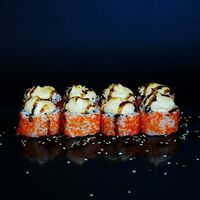 Запеченные роллы под сырной шапочкой с жареным лососем в HamsteR