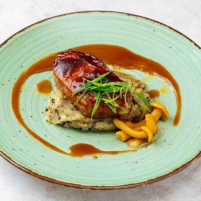 Томлёное филе поросёнка в Beer House по цене 580 ₽