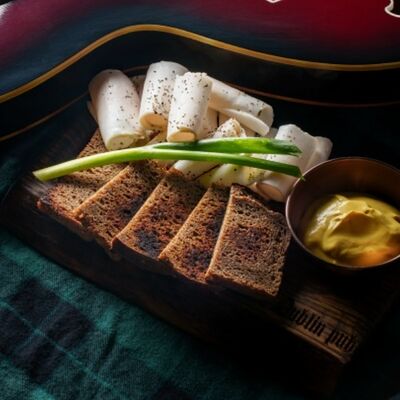 Сало с бородинским хлебом в Dublin по цене 535 ₽