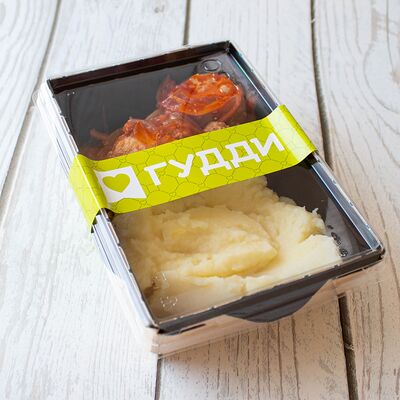 Тефтели Домашние с картофельным пюре 300 гр в Гудди по цене 300 ₽