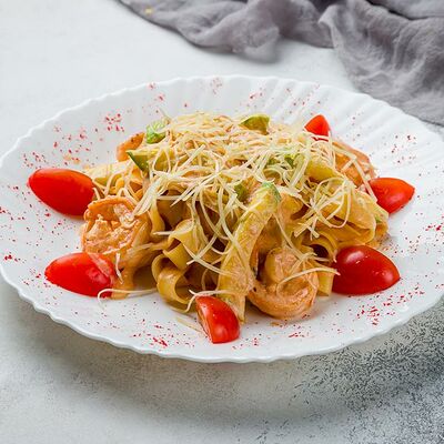 Феттучини с креветкой в King WokRoll по цене 480 ₽