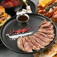 Логотип Holy Hotdoggers