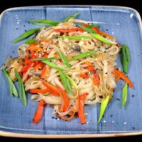 Удон с овощами в Za Paru