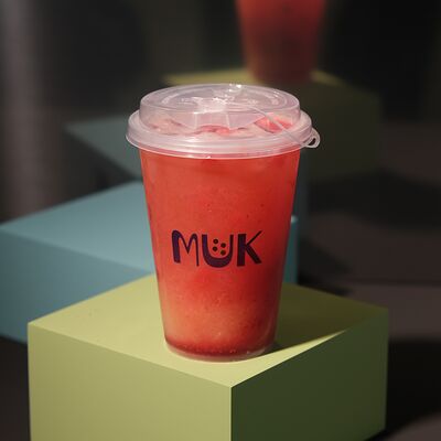 Ананасовая клубника в Muk по цене 380 ₽