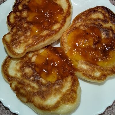 Оладушки с вареньем в Полметра шаурмы по цене 249 ₽