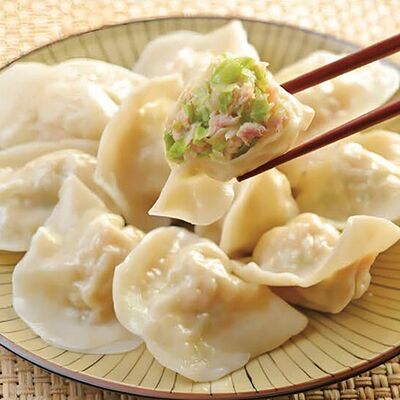 K1 Пельмени со свининой 猪肉水饺 в Charlie tea по цене 580 ₽