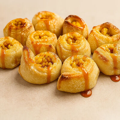 Рулетики с яблоком и корицей в Apizza по цене 187 ₽