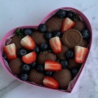 Клубника в шоколаде Сердце Youв Allowberry