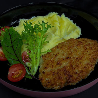 Свиная котлета с картофельным пюре в Ostroff по цене 240 ₽