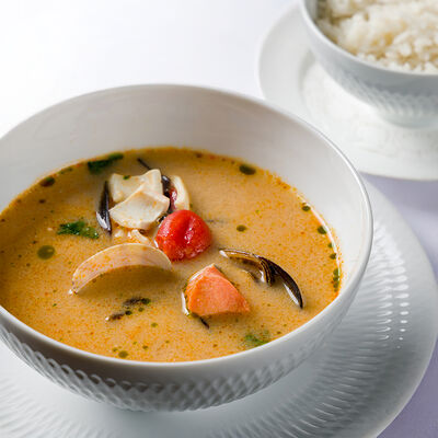Том ям на кокосовом молоке с морепродуктами в Бистро Рыба Мечты по цене 950 ₽