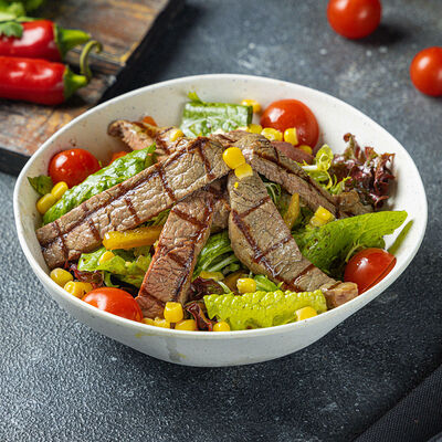 Биф салат в CHEF BURGER Три вокзала Депо по цене 1300 ₽