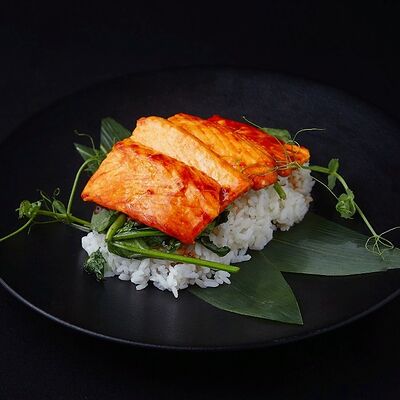 Лосось терияки со шпинатом и рисом в Кабуки по цене 1120