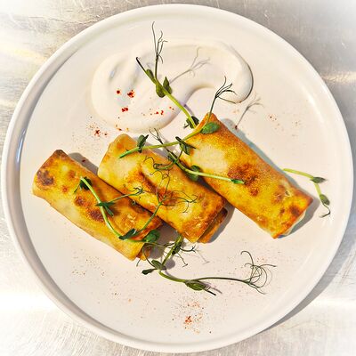 Блинчики с курицей и грибами в Панеттоле по цене 259 ₽