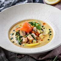 Суп из морепродуктов Мисто море в Коктейль холл